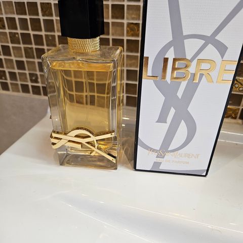 YSL parfyme 90 ml. Til salgs