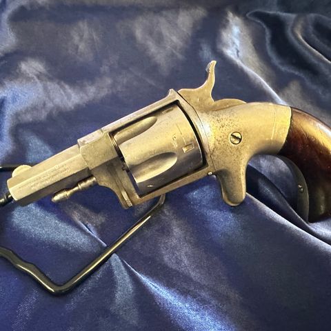 Antikk 38 revolver