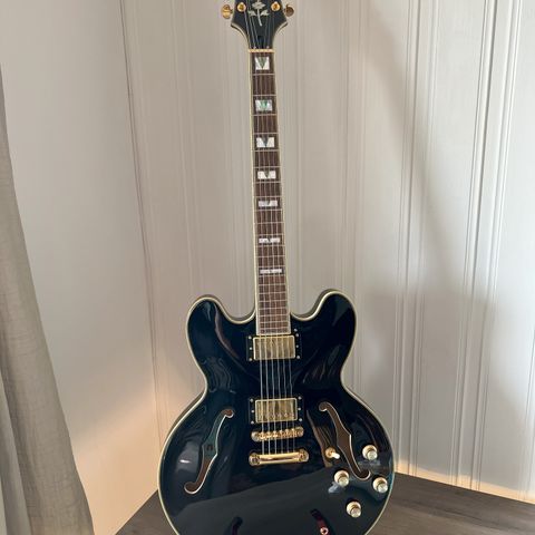 Epiphone Sheraton II Pro - Polished Ebony - semi hollow gitar