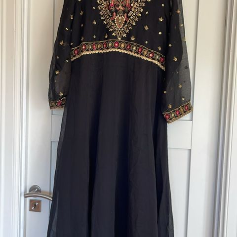 Asim Jofa Svart Kjole m/Dupatta