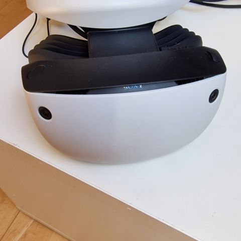 Selger min brukte playstation vr2 (psvr2)