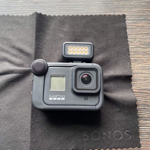 Go pro Hero 8 Black med media mod og 4 batterier selges