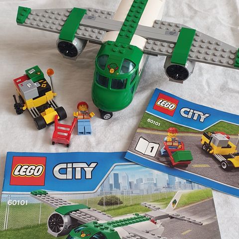 LEGO City "Fraktfly på flyplassen" (60101)