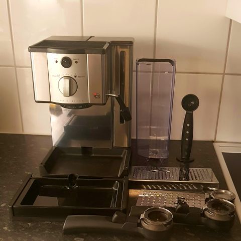 Selger C3 Espresso maskin .2009.  Kr 250 .