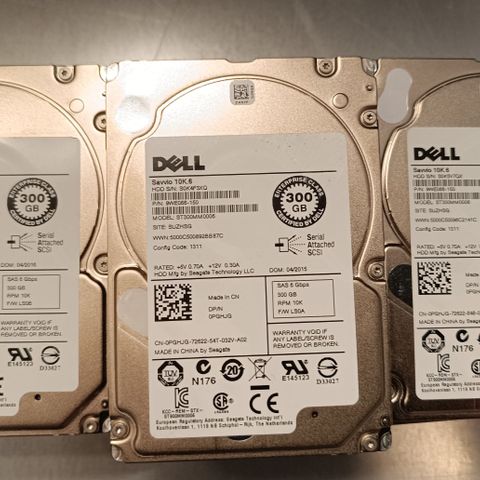 13 x 300GB SAS HDD 2,5"