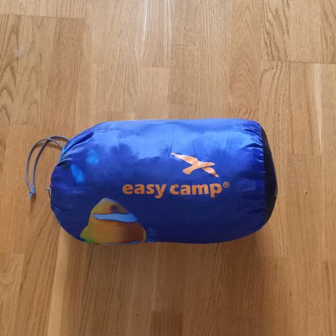 Easy Camp teppepose