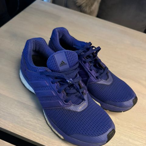 Adidas joggesko (Techfit)