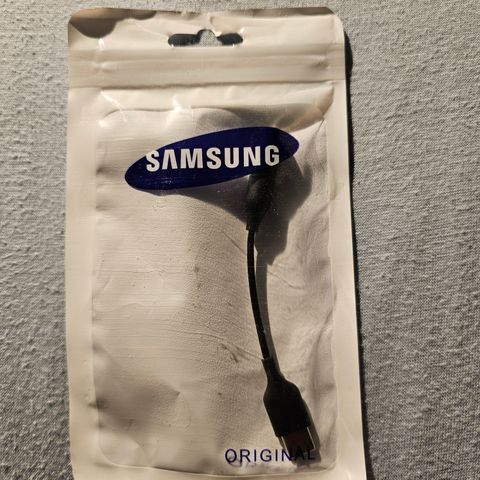 Samsung usb-c til 3,5mm hodetelefon. Adapter.