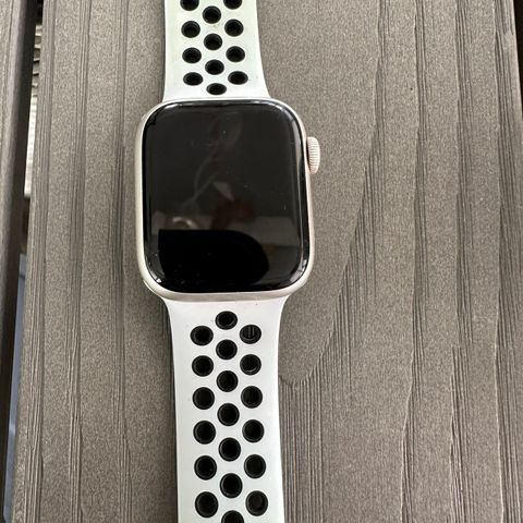 Apple Watch 7 Nike 41mm