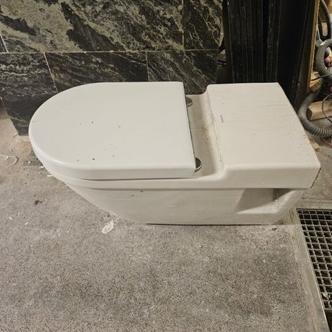 Handicap vegghengt toalett