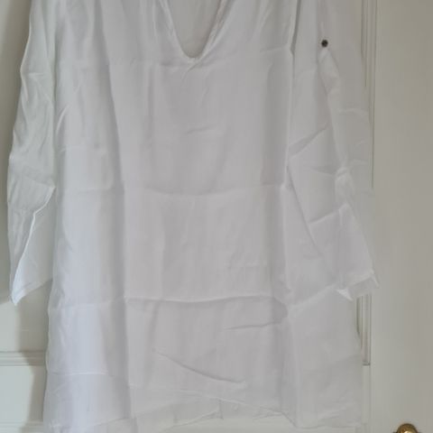 Ny bluse fra Pulz, foret foran, str M, viskose