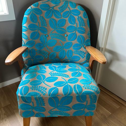Vintage stol omtrukket i Designers Guilt stoff
