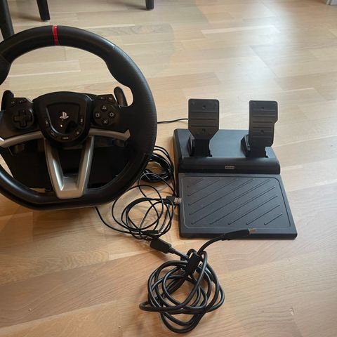 Pent brukt (som ny) HORI Racing Ratt APEX til PlayStation 5 (PS5/PS4/PC)