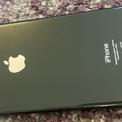 Veldig pent brukt Iphone XR 64 GB selges