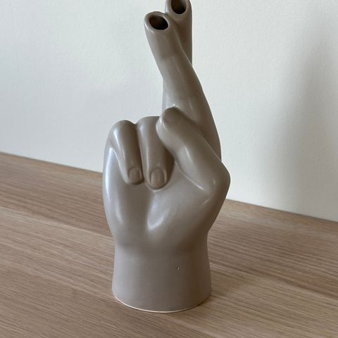 Vase Fingers Crossed / Kryssede fingre