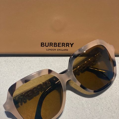 Burberry solbriller