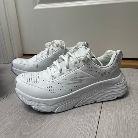 Nye skechers str 37