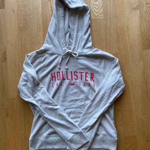 Hollister hettegenser str M selger hbo 150kr