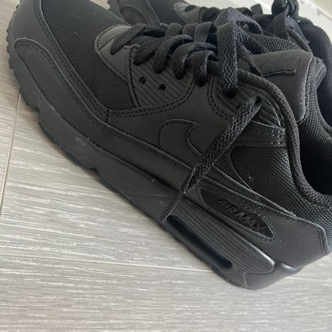 Nike Air Max 90 - svart