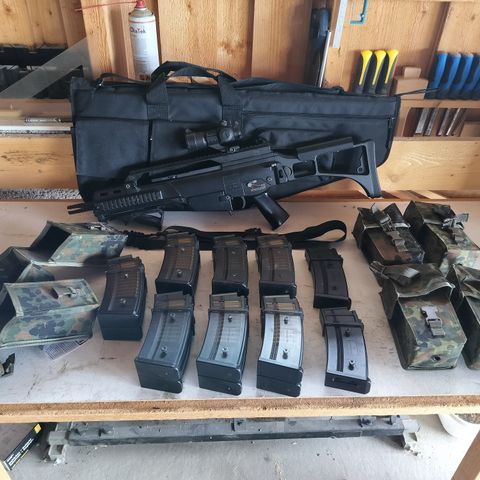 G36C + 16 mags og lommer.