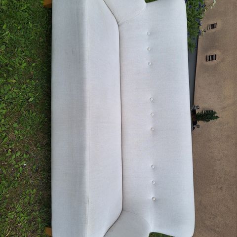 Kvit sofa til salgs