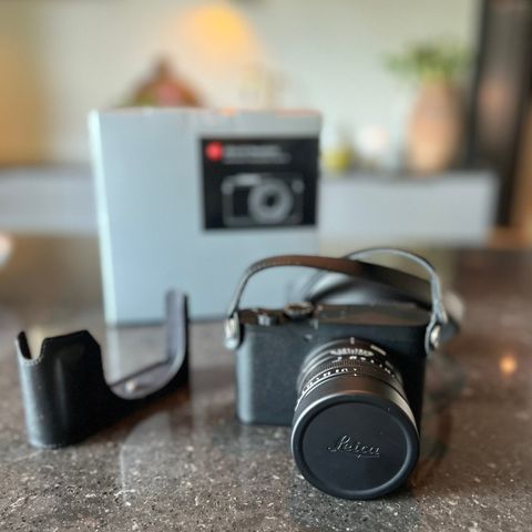 Leica q2 monocrom