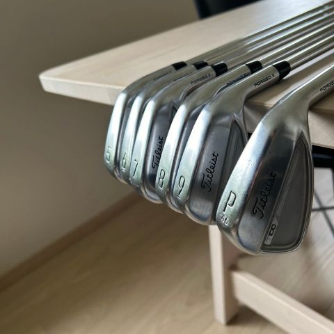 Titleist T100