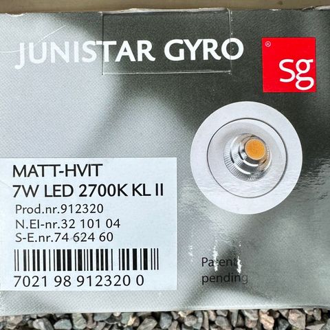 Junistar Gyro matt-hvit selges (3 stk)