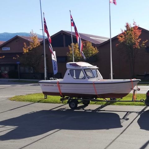 Ønkes å leie helårs lageringsplass til båt