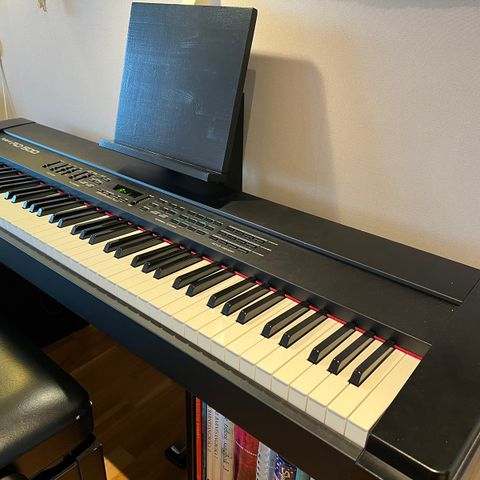 Roland RD-500 piano