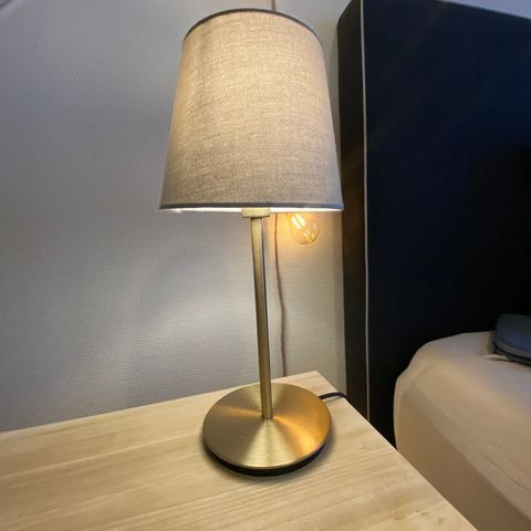 Lampe fra Jysk