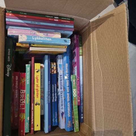 Pakke med barnebøker 0-5 år