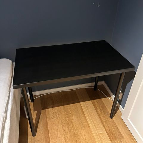 Ikea Linnmon skrivebord