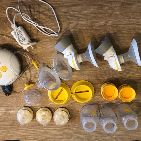 Medela Swing Maxi Dobbel Elektrisk Brystpumpe (ink Medela Calma Brystmelkssmokk)