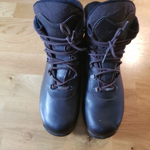 Crispi Gore Tex fjellstøvler str 43 lite brukt kr. 1000,-