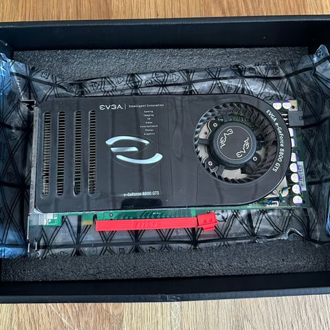 EVGA e-GeForce 8800 GTS skjermkort selges