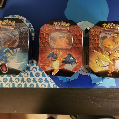 Pokémon Hidden Fates tins artset selges samlet