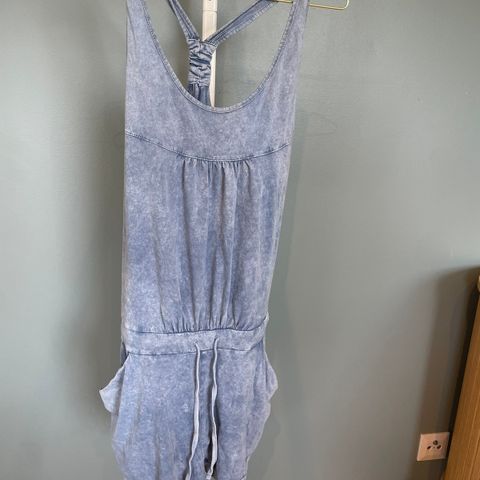 Ny, ubrukt jumpsuit