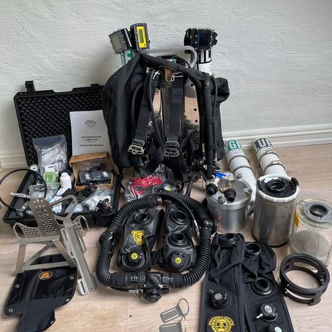 Megalodon 2.7 rebreather med tilleggsutstyr
