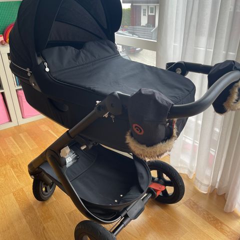 Stokke Trailz barnevogn Black Edition