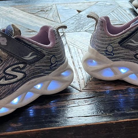 Skechers blinkesko str 27