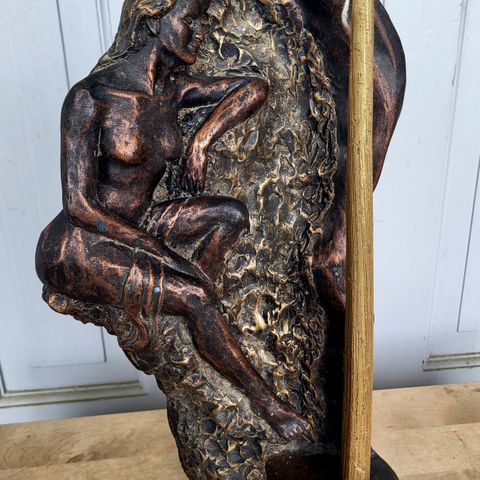 Støpt skulptur av Kleeva i perfekt stand, "Multa Paucis" med lysestake, stor