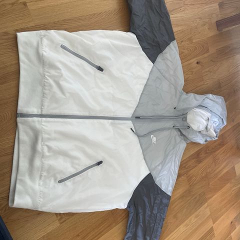 Rå Nike Windbreaker