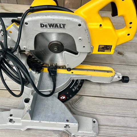 DeWALT DW707, kapp&gjærsag, pent brukt.