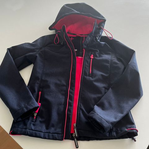 Softshell jakke fra Superdry