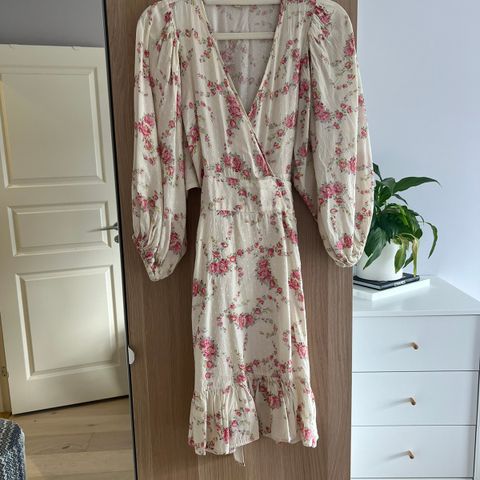 By Timo Floral wrap dress XS-S