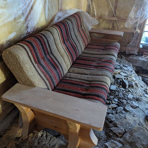 Solid sofa og lenestol
