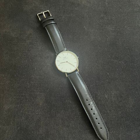 DANIEL WELLINGTON klokke