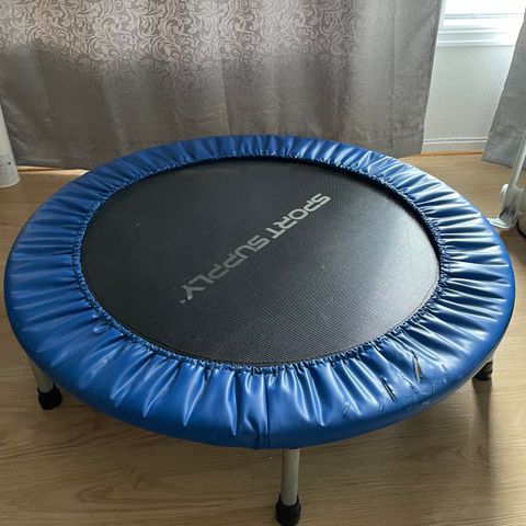 Liten trampoline kr200