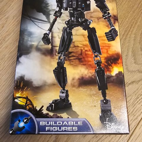 Star Wars LEGO 75120 K-2SO uåpnet